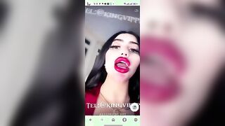 البنت الشرموطه ماسكه زوبر اخوها الديوث وشغاله تمصهوله اوي مقابل  سكس مصري يخبي عن والدته شرمطه اخته ومشيها الشمال