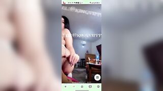 البنت الشرموطه ماسكه زوبر اخوها الديوث وشغاله تمصهوله اوي مقابل  سكس مصري يخبي عن والدته شرمطه اخته ومشيها الشمال