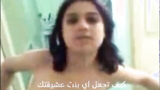 البنت الشمال في الديسكو واقفه عالحيط وشغاله ترقص في طيزها والراجل بيشوفها بيع سكس مصري جب بطيزها العريضه عايز ياخدها يفشخهالها