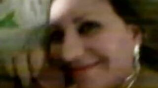 الشرموطه قالعه لبسها   سكس مصري , موقع سبعة ونص. , موقع سبعه ونص وقاعده عالكرسي ملط بتحك كسها ال واكلها في حافه الكرسي وتدعك فيه اوي وبعدها بتقوم تلعب في كسها
