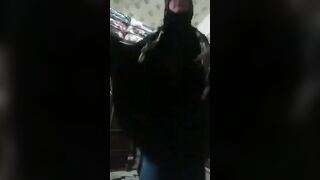 اللبوه فاتحه فيديو وبتثبت تلفونها وتلعب في جسمها وتحسس علي جسمها براح سكس مصري ه بيديها وعلي طيازها وتفضل تقلع حته حته