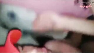 بنت المتناكه نايمه عالسرير عريانه علي ضهرها هي وبتلعب في كسها بصباع الروج  سكس مصري المقفول وتكنتب عليه بالروج الاحمر تتناك