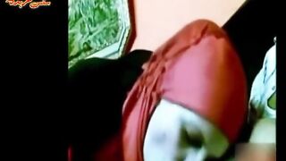المنقبه المتناكه مخبيه وشها هي ولابسه القميص الاسود ونايمه علي بطنها سكس مصري  وطيازها طالعه لفوق بتتصور بيهم ومبسوطه