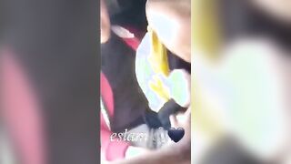 البنت بتبكي اوي وهي مع صديقها عايز ينكها جامد وبيقلعها هدومها بعنف وبيغدر بيها وبيدخل زو سكس مصري بره في كسها لاول مره ليه وهو بيضرب فيها