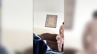 الراجل واقف في الصاله عريان والمتناكه لسه جيساله بتقلع عبايبتها السوده وترميها عالارض وتحتها قميص ا سكس مصري لنوم وهو ماسك في زوبره بيلعب فيه وبيسخن