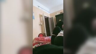 ابن خالتي الخول بيعزمني في بيتهم وبدخل اريح في اوضته وهو بيدخل عليا ينام معايا من غير مح سكس مصري د يحس وبيكتم بوقي بيديه علشان مطلعش ثوت