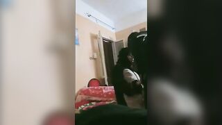 ابن خالتي الخول بيعزمني في بيتهم وبدخل اريح في اوضته وهو بيدخل عليا ينام معايا من غير مح سكس مصري د يحس وبيكتم بوقي بيديه علشان مطلعش ثوت