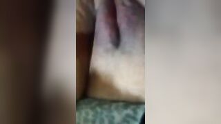 الطالبه الشرموطه وهي علي سطوح المدرسه باللبس المدرسه منزله الجيبه لتحت وصاحبها ف سكس مصري ي الفصل بيطلع زوبره وبيمشيه من ورا فيها