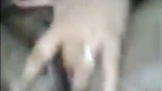 المتناكه واقفه عريانه عالمرايا وبتصور جسمها المليان وتنزله عالنت ي سكس مصري جبلها فلوس وبتشوف بزازها الكبار وطيازها