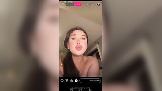 الشرموطه بتعمل سيسكس وتتصور في تلفونها للتيبك توك وتعمل حلركات سكسيه بتهيجح وتقب سكس مصري ض فلوسوشغاله تطلع في لسانها وترقصه لبره