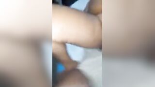 المتناكه حامل وبطنها لقدام هتولد ونيمه عالسرير ورافعه رجلها وهي قالعه الاندر ورافعه العباي سكس مصري ه لفوق بطنها والراجل بيقرب منها وبينكها