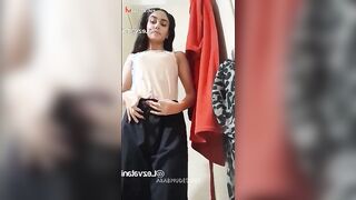 البنت المتناكه عالسرير مع حبيبها وهما عريانين بينيكم في طيزها من ورا ورافع رجلها لفوق هي سكس مصري  ونيمه علي ضهرها وحاطط المخده تحت طيزها