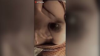 اللبوه لابسه الاندر والبراه اصفر اللون وبتصور صدرها هو كبير اوي ونصه لب سكس مصري ره ولحم كسها ال مليان وضخم ملفت الانظار