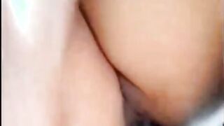 في موقع عربجي وبس بتشوف البرنسيسه وهي مفلقسه طيزها البيضه وبتتناك وهي طيزها  سكس مصري بتتهز وتترعش جامد من النيك والحركه فيها