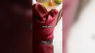 الشرموطه قاعدجه عالكرسي مفلقسه طيزها العريضه لبره والراجدل واقف مدخله في كسها  سكس مصري من ورا وبينكها وهو بيشدها من بزازها ليه