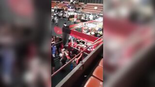 بنت الفاجره بتتناك من جوز امها بعد مادخل عليها الاوضه هي ونايمه وبتسلم له كسها ونفسه سكس مصري ا ال بياكلها وهو فاشخ امها بنت المتناكه